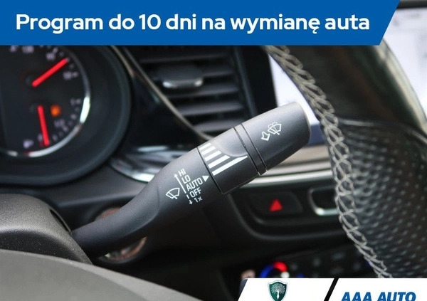 Opel Insignia cena 100000 przebieg: 83728, rok produkcji 2017 z Środa Śląska małe 436